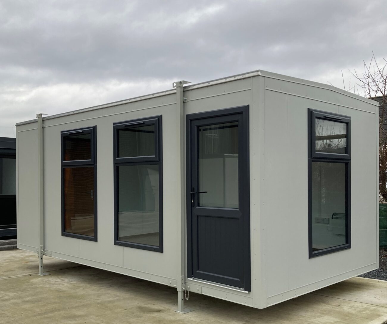 20Ft x 10Ft Jackleg Office Cabin