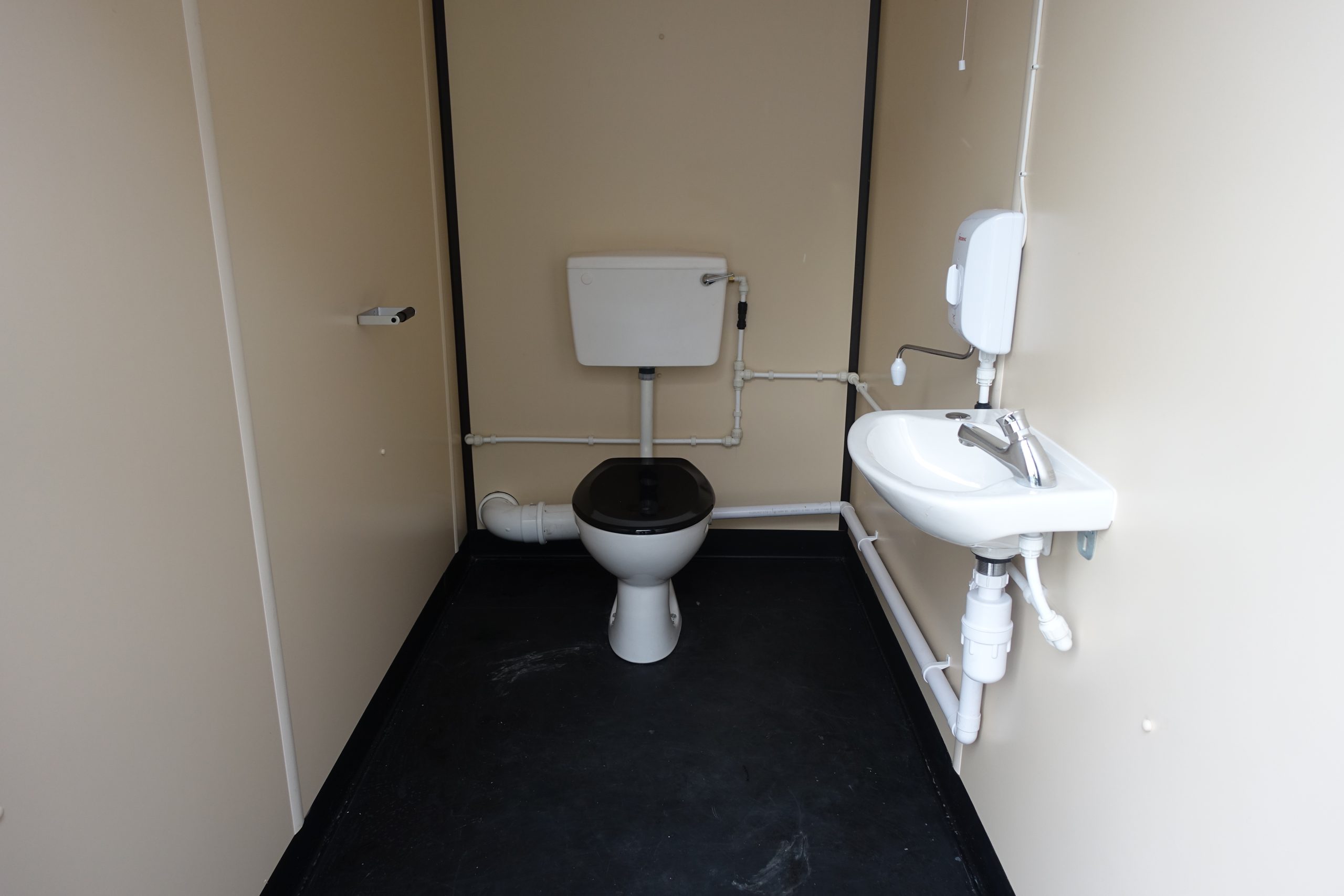 New 16ft 3+1 Toilet Block Container - Image 2